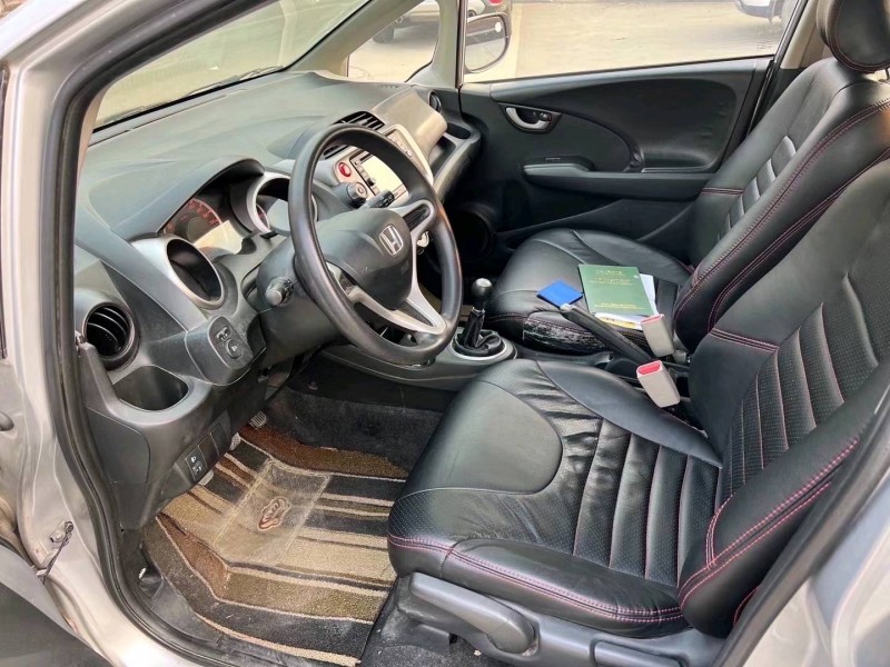 济宁14年本田飞度4