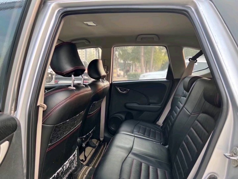 济宁14年本田飞度5