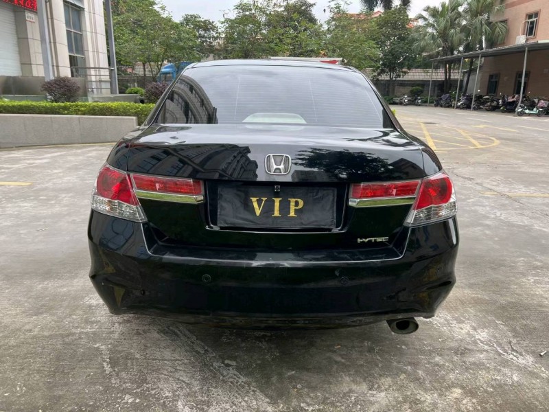 东莞12年本田雅阁9