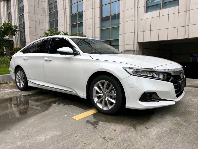 东莞22年本田雅阁3