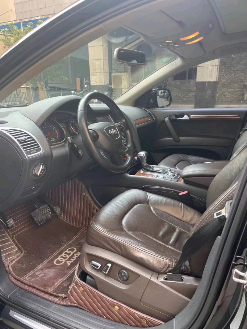 佛山14年奥迪Q78