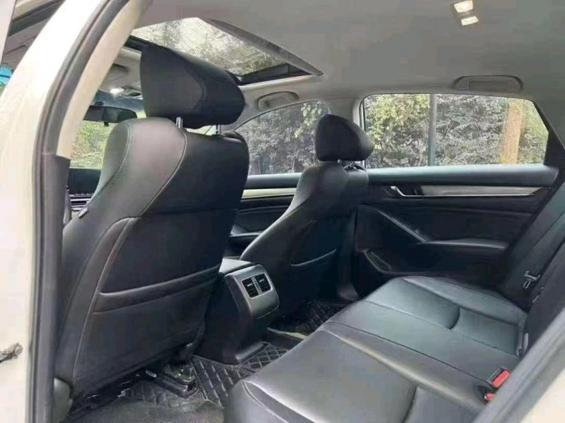 湖州20年本田雅阁5