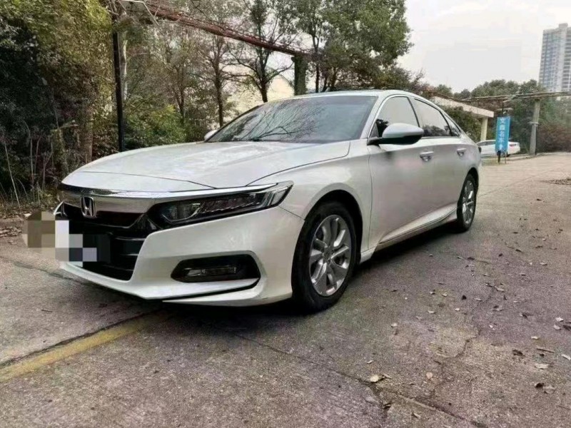 湖州20年本田雅阁9