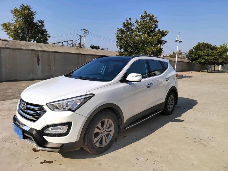 济宁16年现代全新胜达2