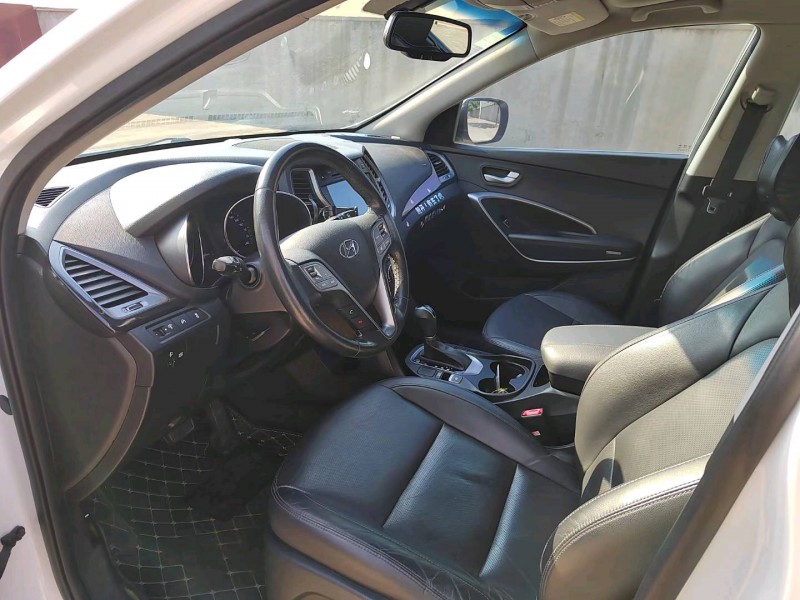 济宁16年现代全新胜达4