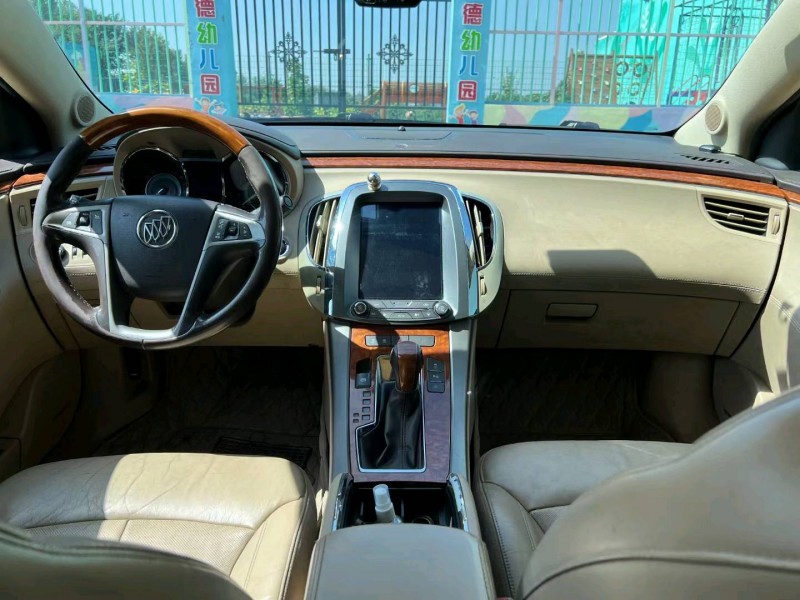 石家庄13年别克君越4