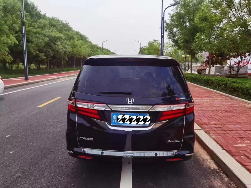 济宁17年本田奥德赛9