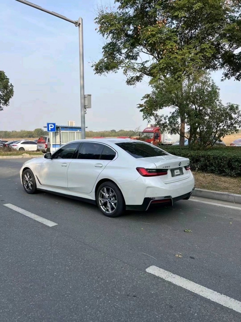 常州23年宝马i36