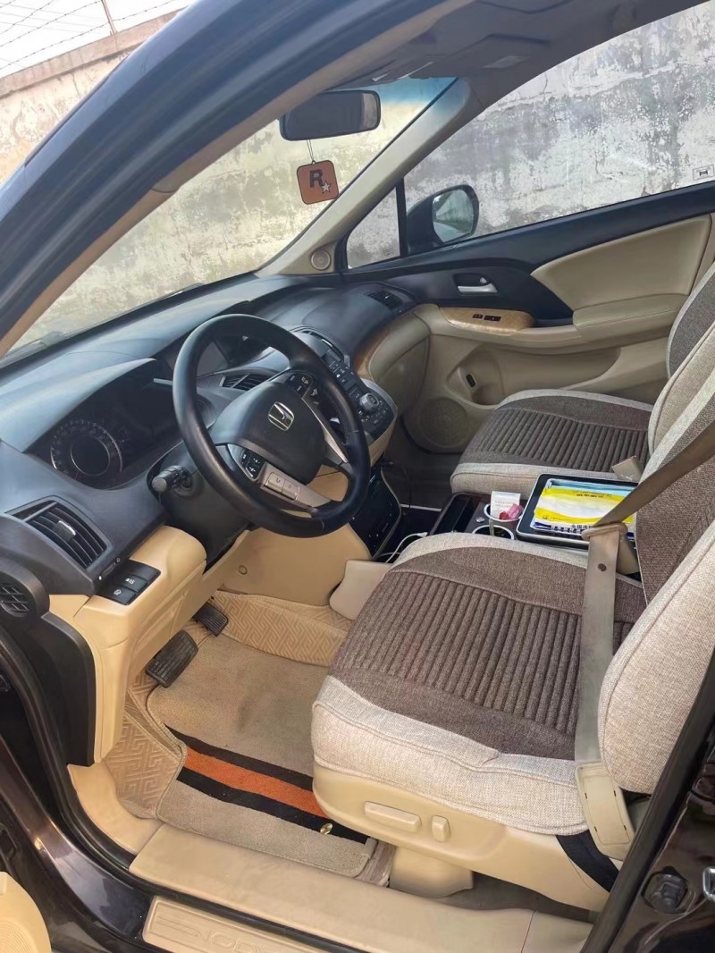 济宁10年本田奥德赛4