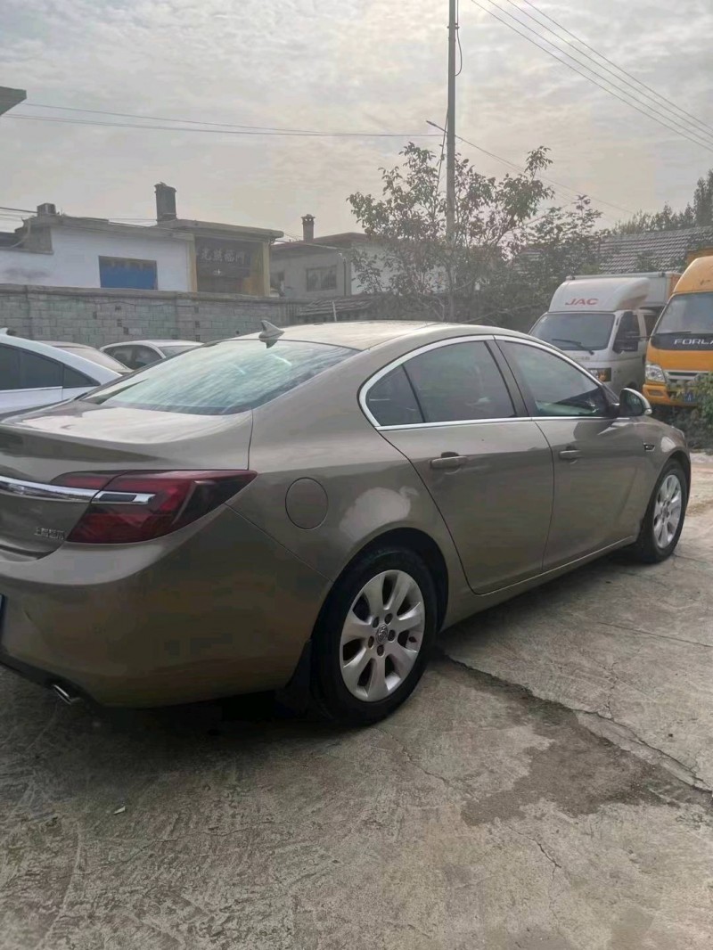 菏泽15年别克君威7