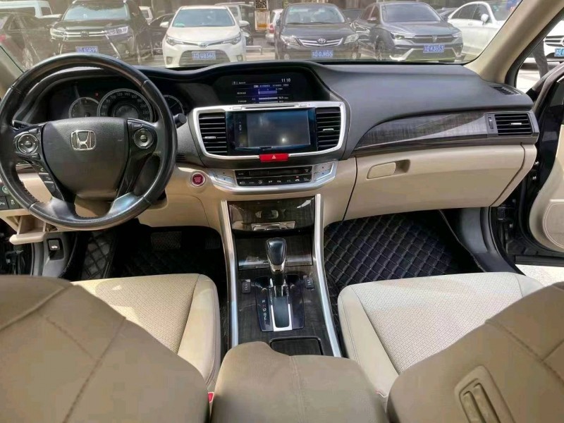 苏州15年本田雅阁2