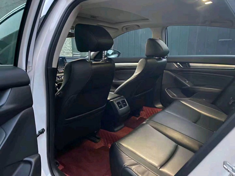 嘉兴21年本田雅阁6