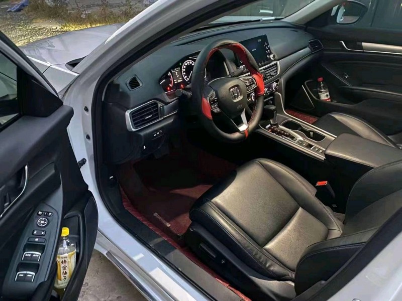 嘉兴21年本田雅阁8