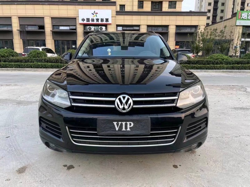 济宁15年大众途锐1