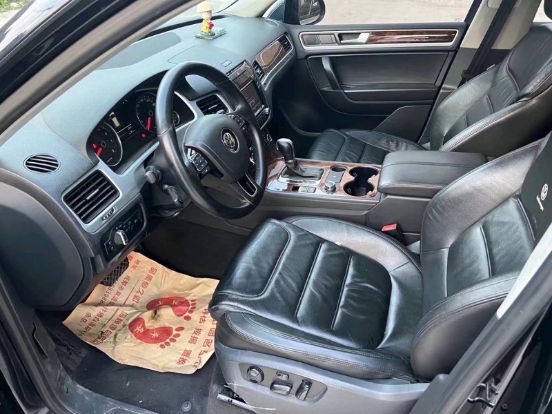 济宁15年大众途锐5