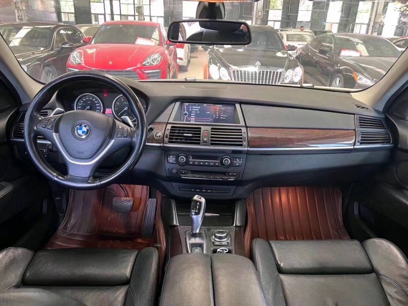 济宁12年宝马X64