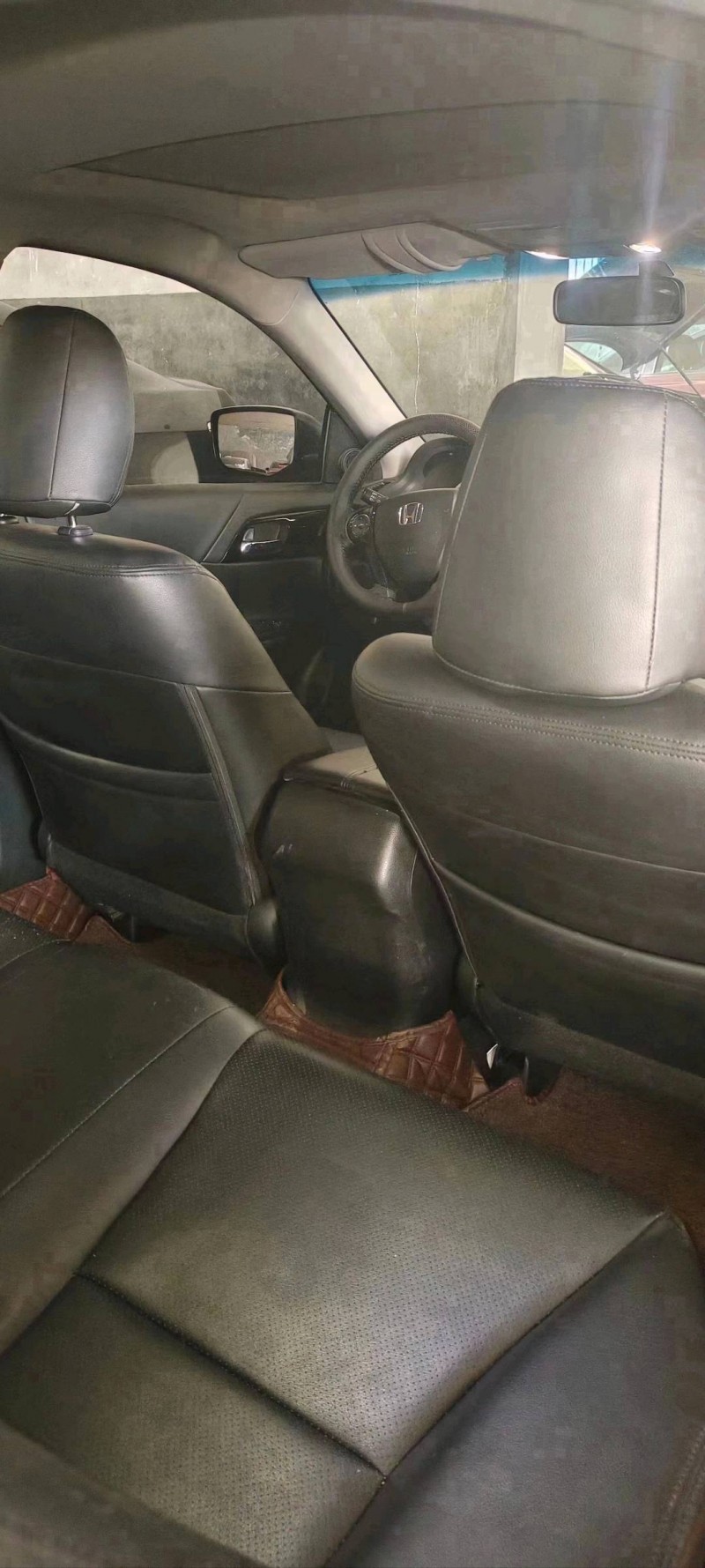 济宁18年本田雅阁7