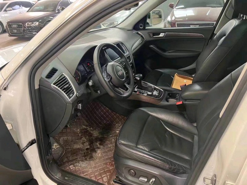 济宁17年奥迪Q55