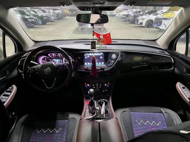 济宁19年别克昂科威3