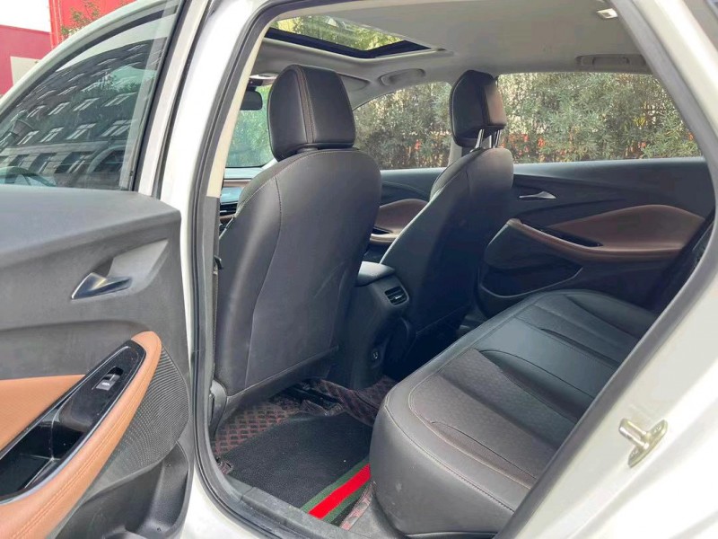 盐城22年别克威朗4