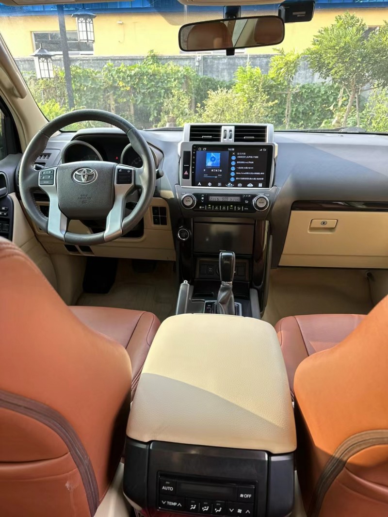 济宁16年丰田普拉多8