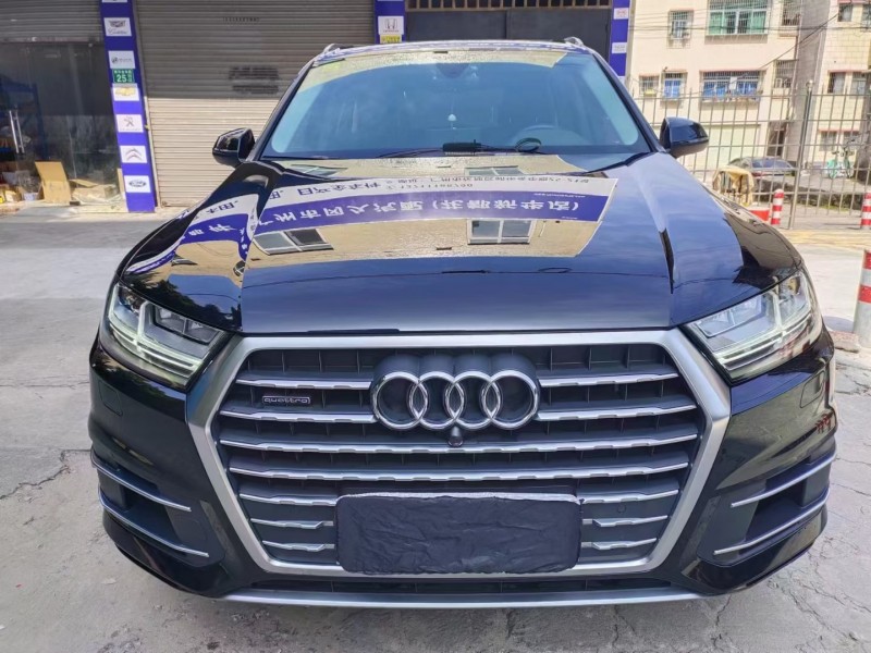 济宁19年奥迪Q71