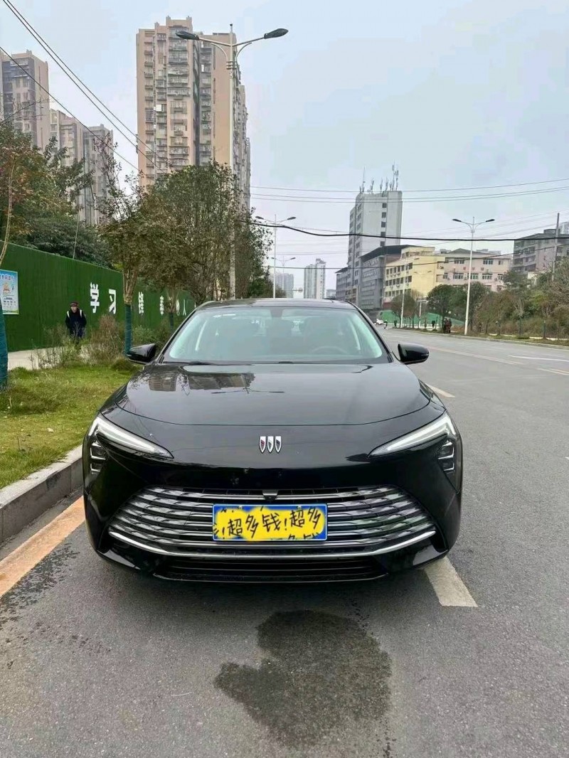 成都23年别克君越1