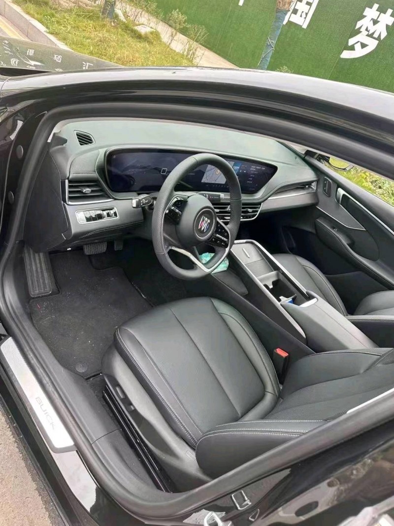 成都23年别克君越9