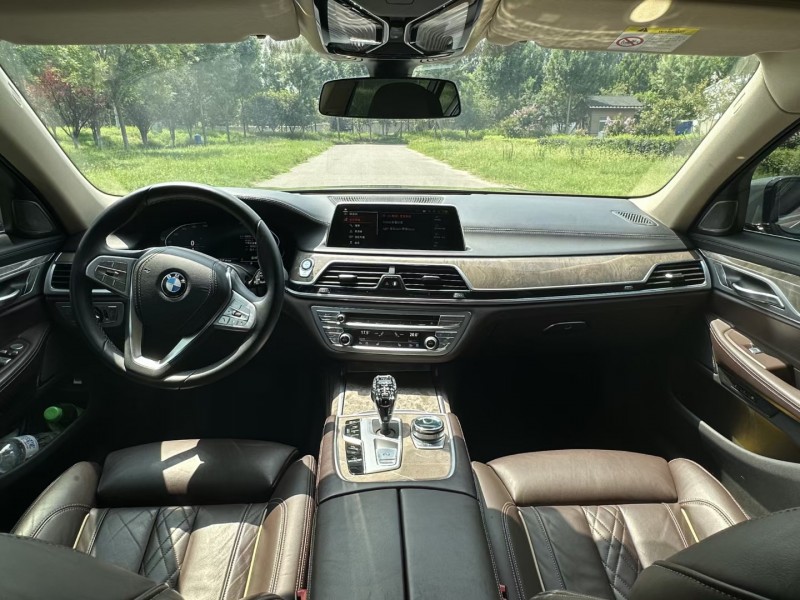 济宁20年宝马7系5