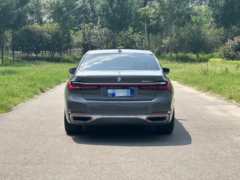 济宁20年宝马7系9