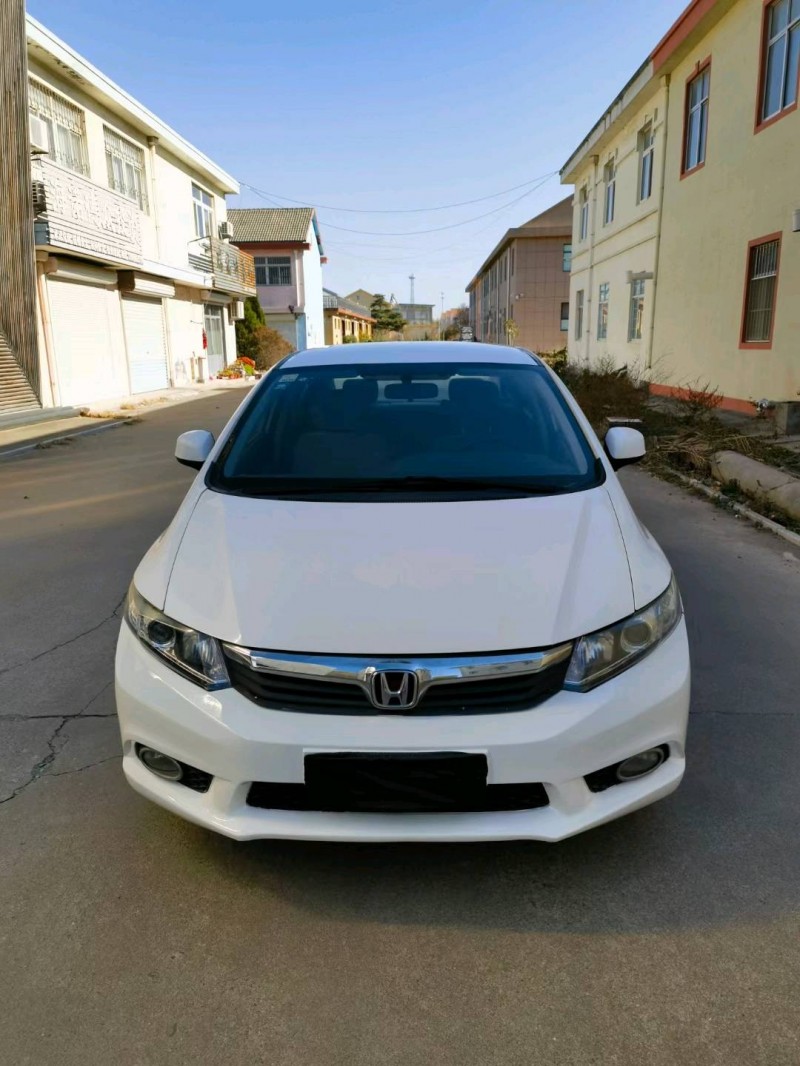 青岛14年本田思域1