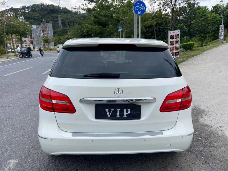 广州13年奔驰B5