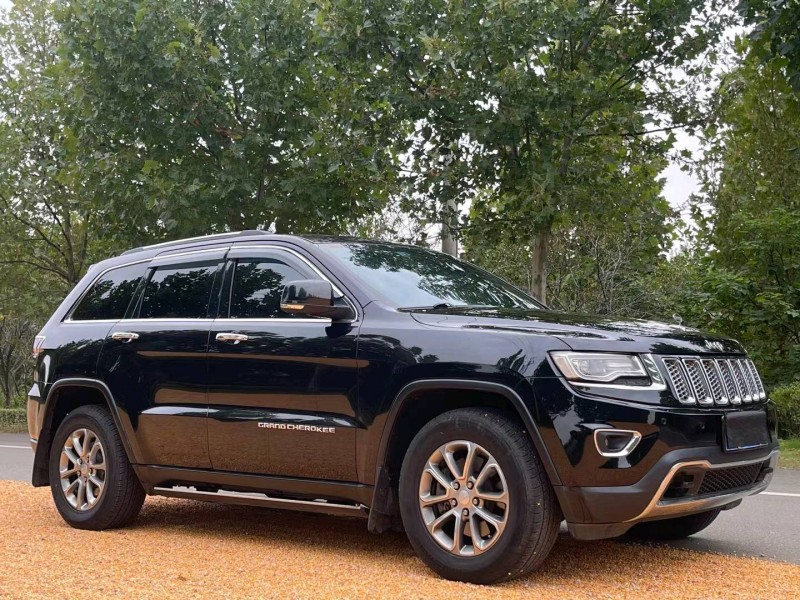 徐州14年Jeep大切诺基2