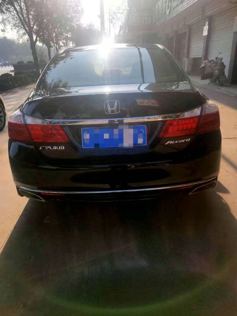 珠海17年本田雅阁2