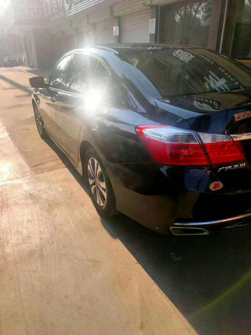 珠海17年本田雅阁5