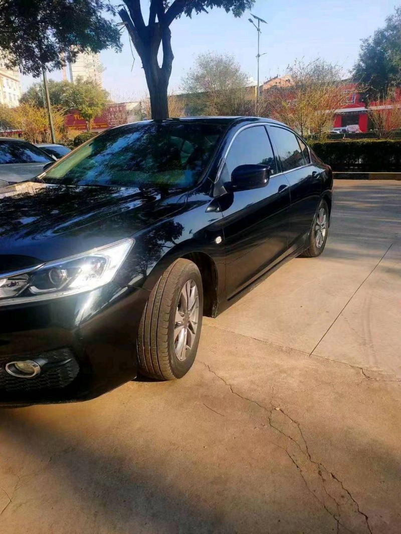 珠海17年本田雅阁6