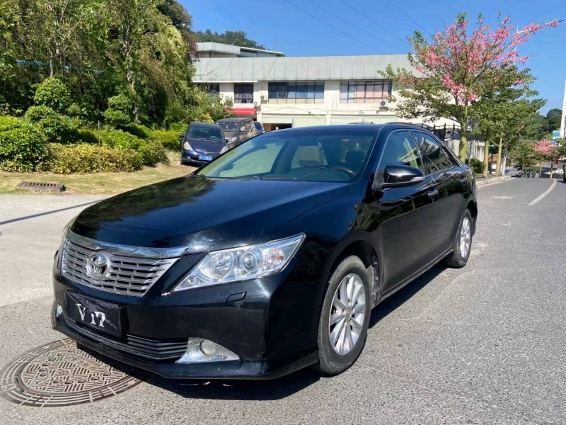 广州12年丰田凯美瑞5
