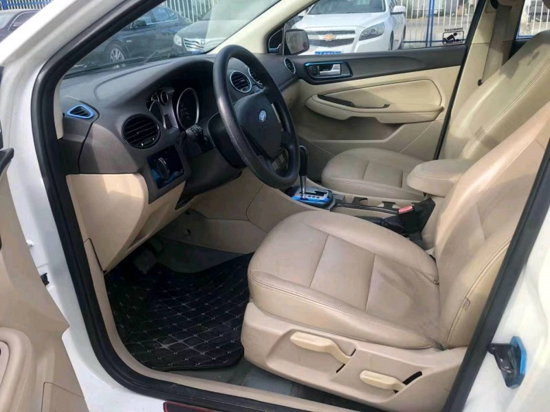 汕头13年福特福克斯8