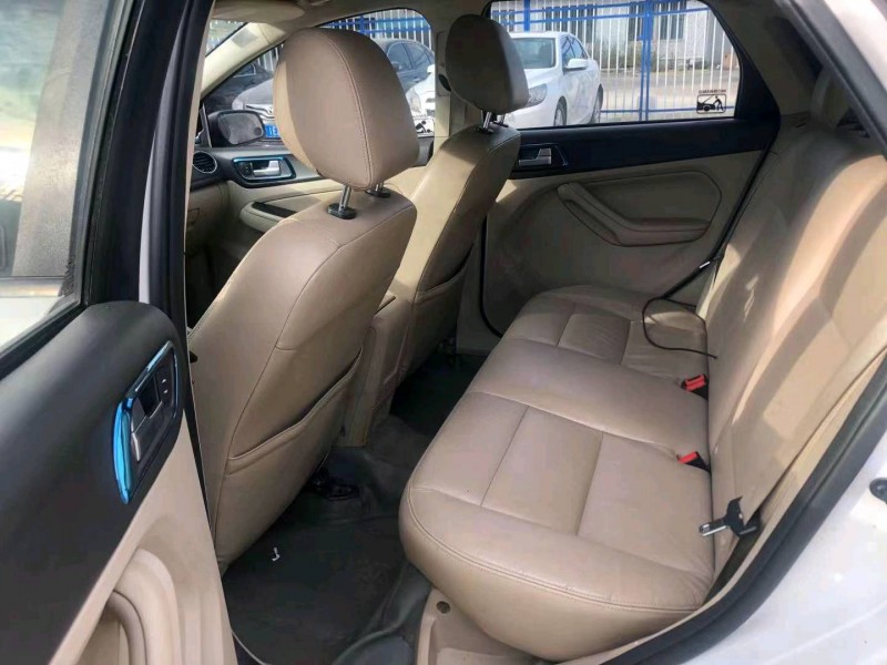 汕头13年福特福克斯9