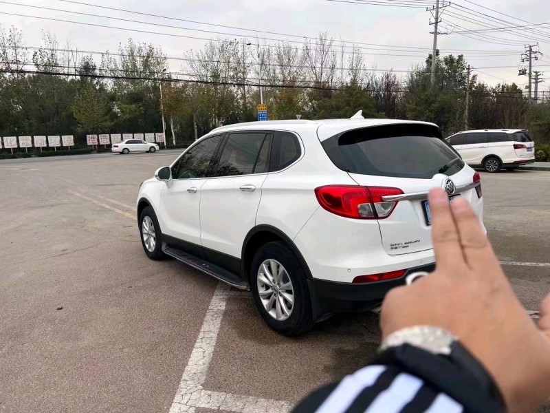 枣庄16年别克昂科威5