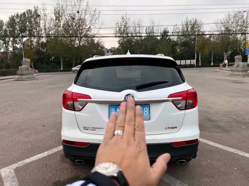 枣庄16年别克昂科威8