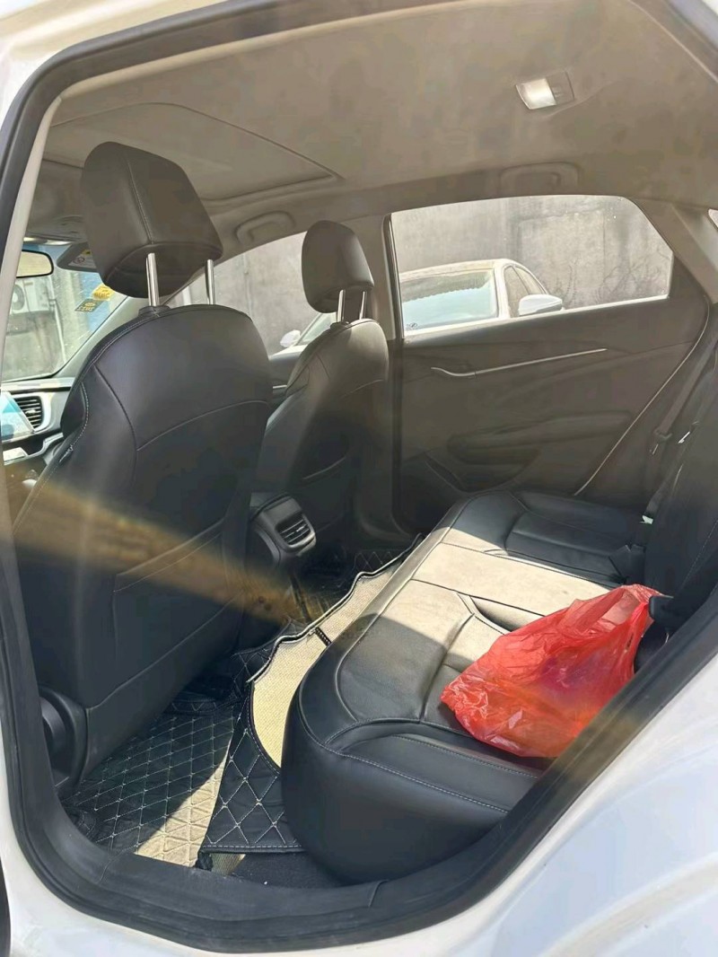 嘉兴18年别克英朗7