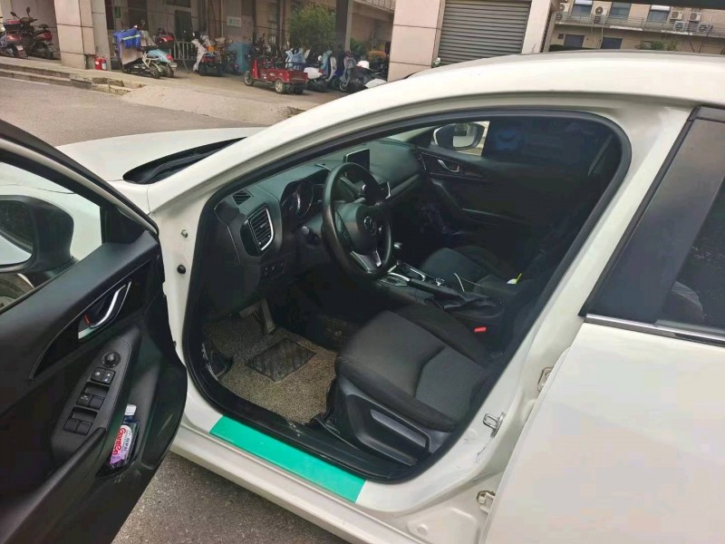 邯郸16年马自达昂克赛拉8