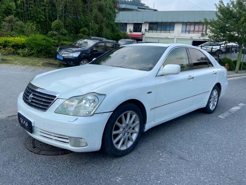 广州05年丰田皇冠6