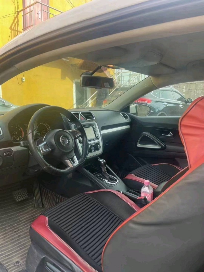 保定14年大众尚酷5