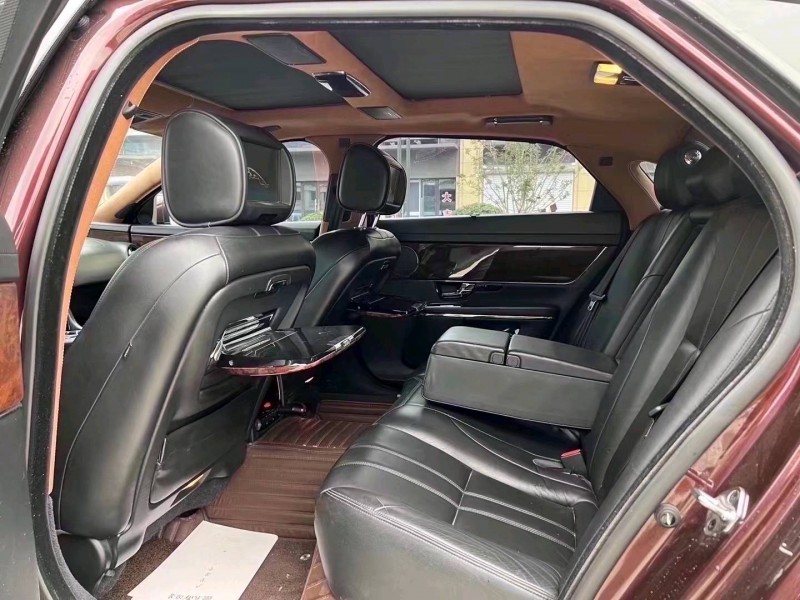 济宁12年捷豹XJ6