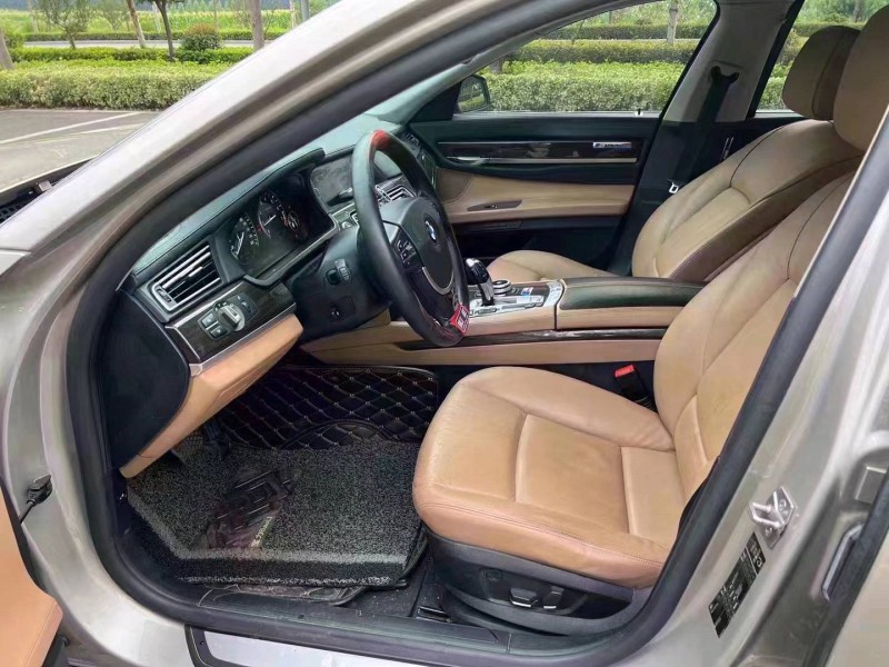 济宁12年宝马7系4