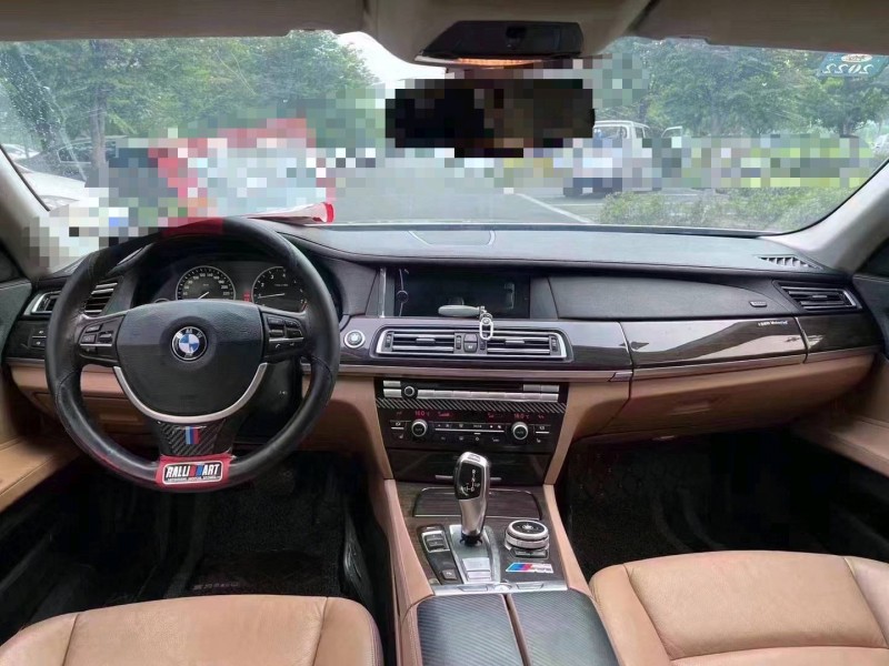 济宁12年宝马7系5