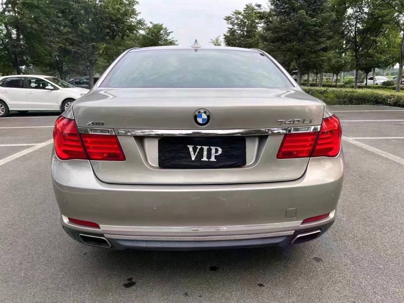 济宁12年宝马7系9