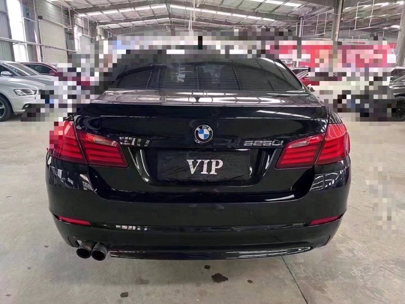 济宁13年宝马5系9